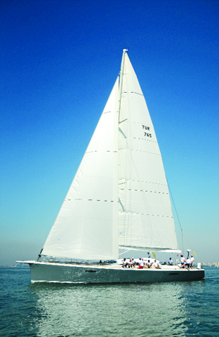 Mag Marin’in  performans  gezi yelkenlisi Windseeker 66 FD/RS